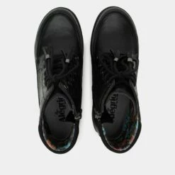 Chevon Embloom Black Boot -Cheap Alegria Shoes Store CHV 8111 S4 16745650 2e35 422d 9cb4 d2e71e0abe8a